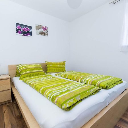 Moderne Souterrainwohnung Crikvenica Luaran gambar