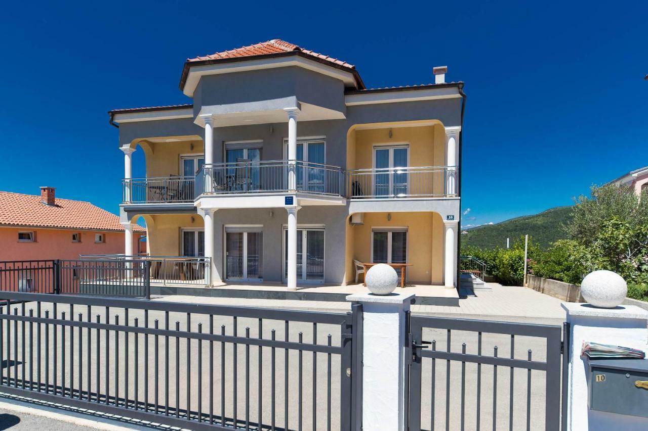 Moderne Souterrainwohnung Crikvenica Luaran gambar