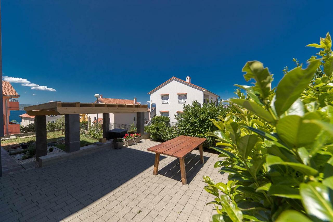 Moderne Souterrainwohnung Crikvenica Luaran gambar